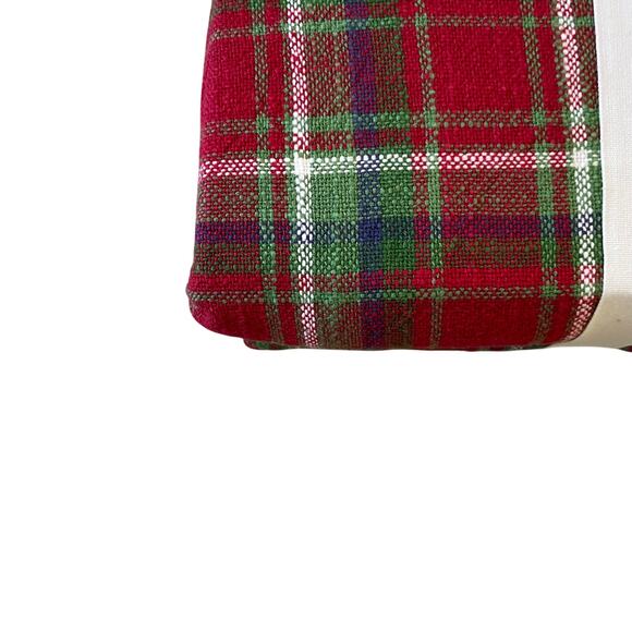 Tahari Home Holiday Plaid Tablecloth 60x120 100% Cotton Classic Christmas NEW - Picture 6 of 11